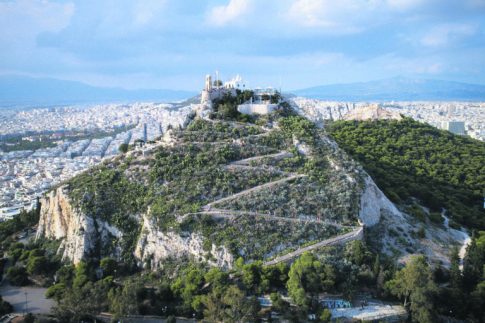 Αίγιο: Βελτιωμένη η εικόνα στο μέτωπο της πυρκαγιάς – Δεν απειλούνται κατοικημένες περιοχές