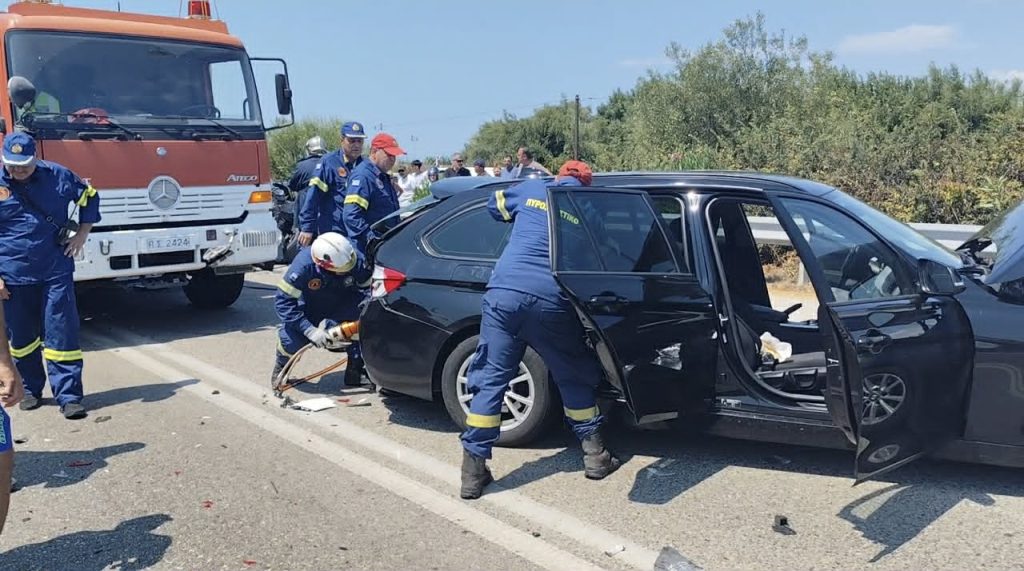Σφοδρή σύγκρουση φορτηγού με τρία ΙΧ στη σήραγγα Ακτίου – Πρέβεζας