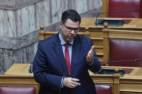 Βελόπουλος: Να σταματήσει επιτέλους το πανηγύρι των κομματικών θιάσων στη ΔΕΘ