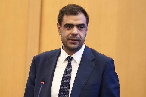 Υπό έλεγχο η πυρκαγιά στον Κουβαρά Αττικής, παραμένουν καπνογόνα σημεία – Προβληματίζουν οι ισχυροί άνεμοι