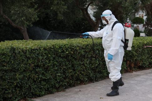 Πάνω από 180 μετανάστες έφτασαν στην Παλαιόχωρα – Βάρκα με 51 άτομα προσάραξε στους Ανύδρους