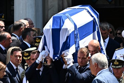Φωτιά στον Άγιο Λαυρέντιο Πηλίου – Σηκώθηκαν τρία αεροσκάφη