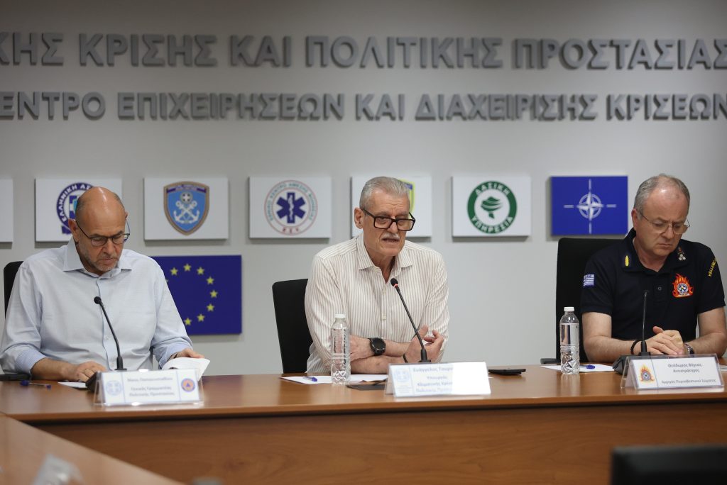 Τουρνάς για πυρκαγιές: Εξαιρετικά κρίσιμη η αυριανή ημέρα, κανένα περιθώριο εφησυχασμού