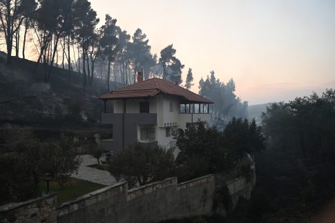 Ουκρανία: Η υπηρεσία καταπολέμησης της διαφθοράς κατηγορεί βουλευτές για δωροδοκίες <strong>και επιχειρεί εφόδους σε κυβερνητικά γραφεία</strong>