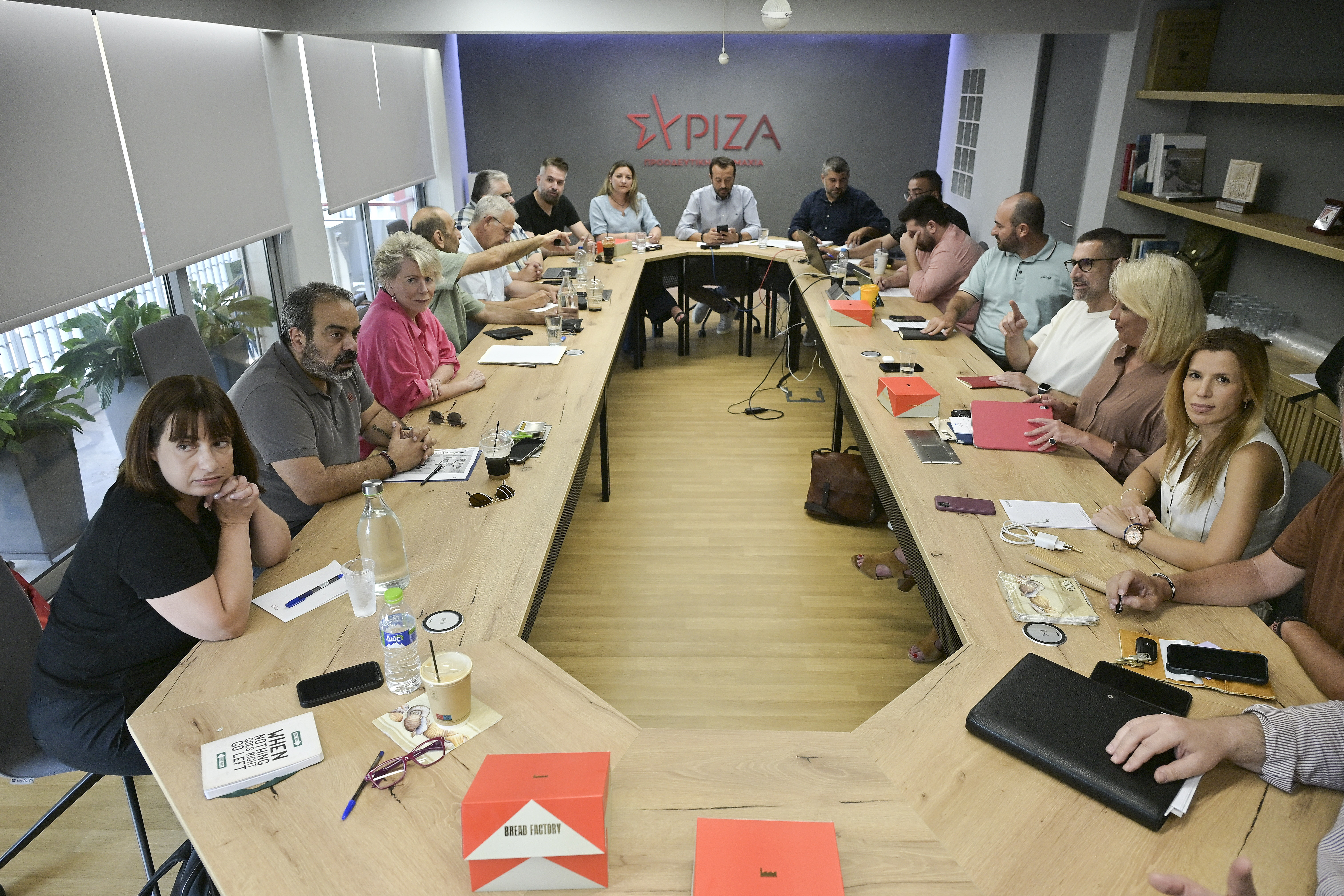 Συνεδρίασε η Πολιτική Γραμματεία του ΣΥΡΙΖΑ-ΠΣ – Στο επίκεντρο η ΔΕΘ και η επανεκκίνηση του κόμματος