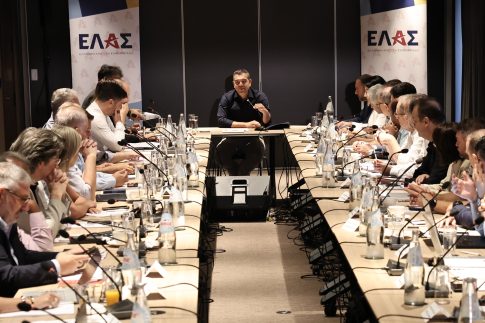 Οι τεχνολογικοί κολοσσοί ζητούν συλλογική δράση απέναντι στις κυβερνοεπιθέσεις με AI