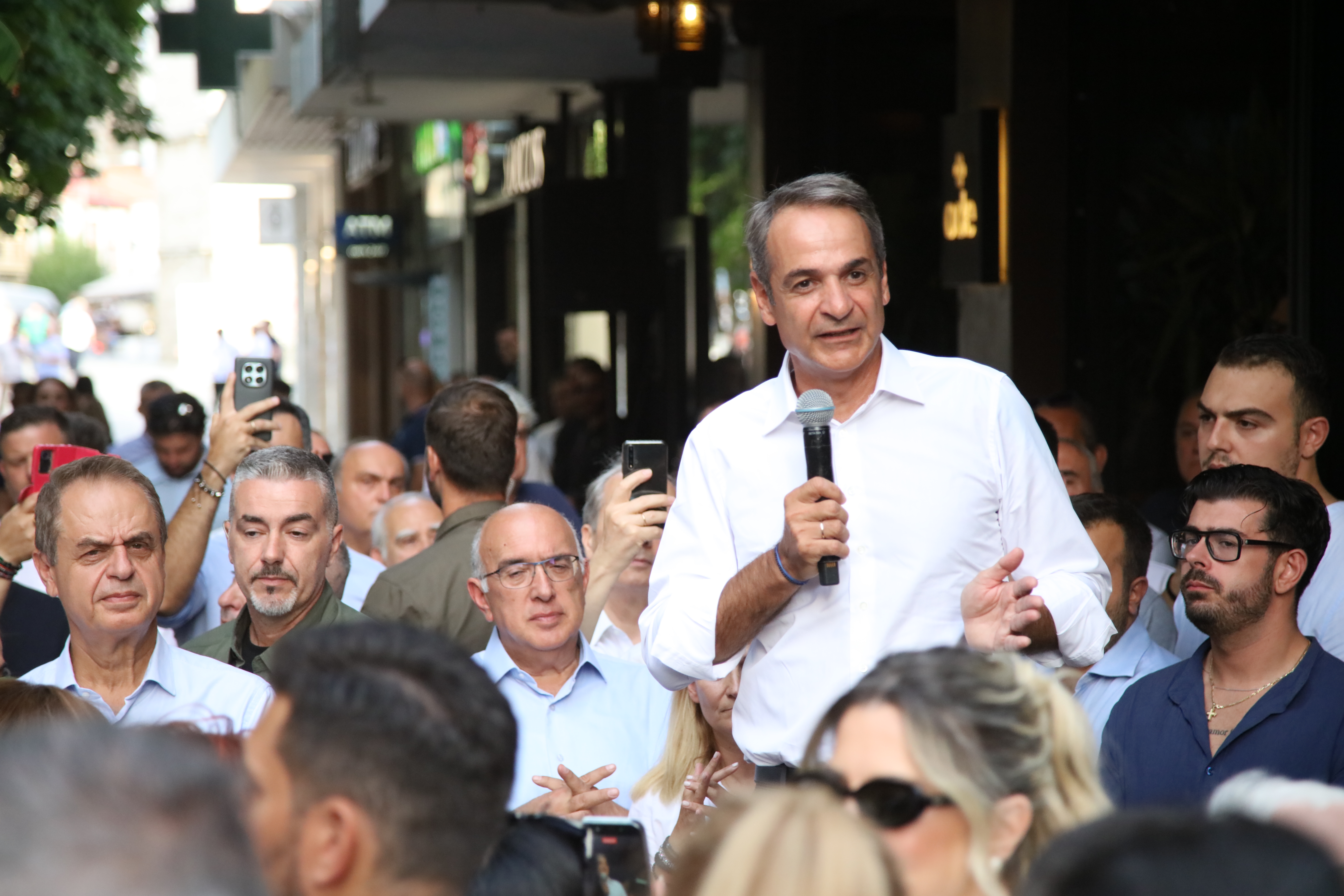Μητσοτάκης από Κοζάνη: Πριν από τις εκλογές ο κατώτατος μισθός θα έχει ξεπεράσει τα 950 ευρώ – Η Δυτική Μακεδονία μπορεί να αλλάξει