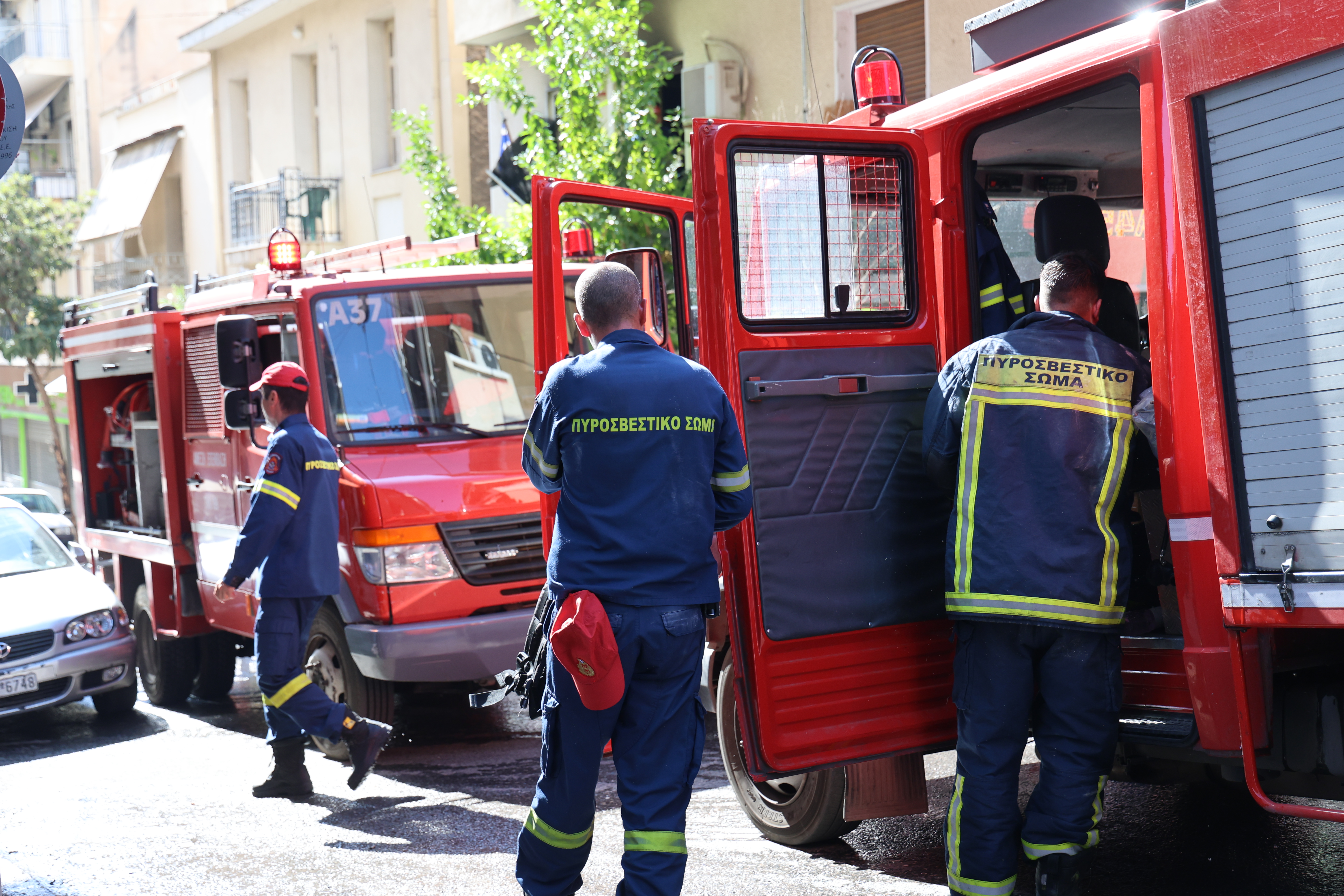 Πυρκαγιά σε χαμηλή βλάστηση στο Χαϊδάρι Αττικής