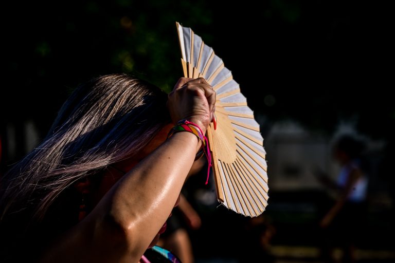 Καιρός: Προ των πυλών θερμική εισβολή – Αυξημένη υγρασία και ασθενείς ανέμοι