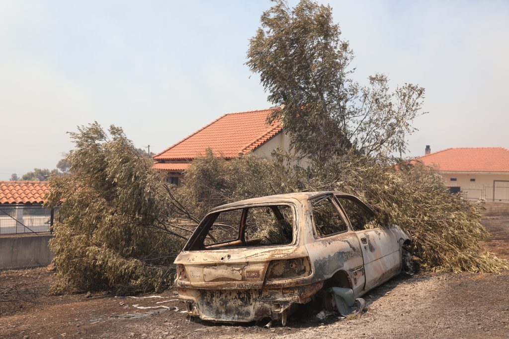 Πόρτο Γερμενό: Η επόμενη μέρα μετά την πυρκαγιά – Εικόνες καταστροφής στην περιοχή