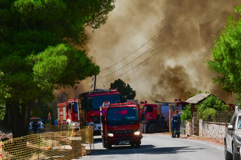 Πόρτο Γερμενό: Η επόμενη μέρα μετά την πυρκαγιά – Εικόνες καταστροφής στην περιοχή
