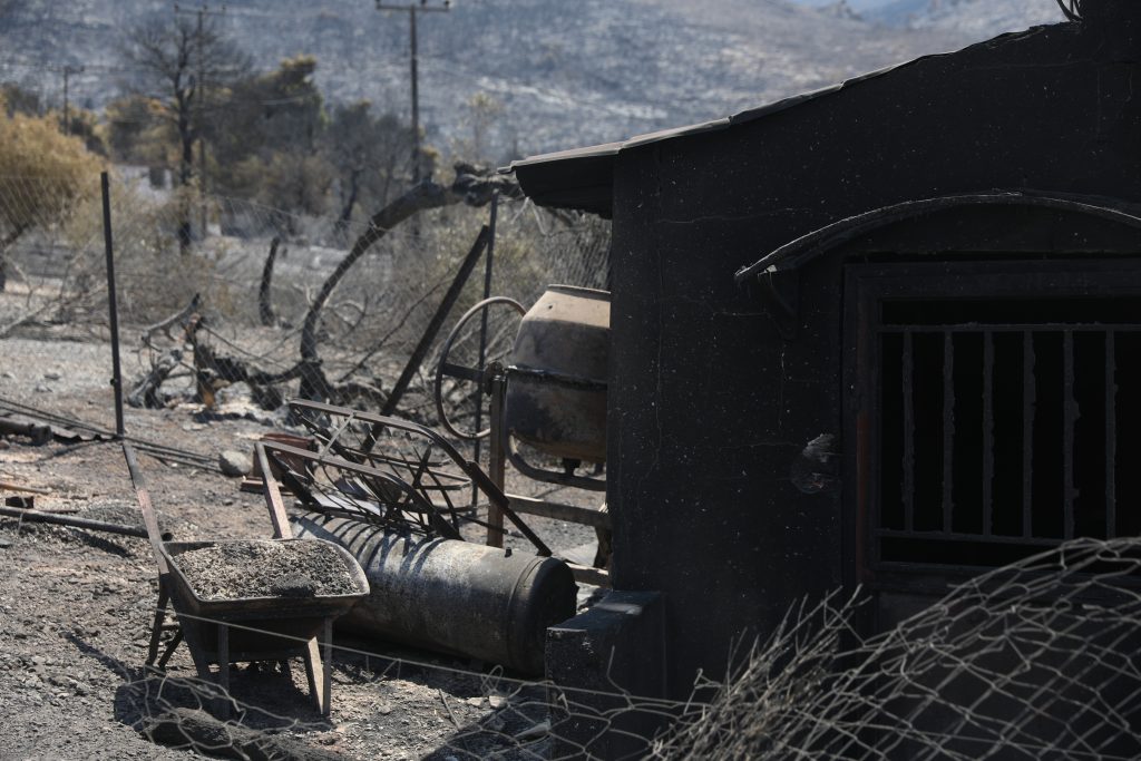 Οδοιπορικό στα καμένα του Πόρτο Γερμενού – Η επόμενη ημέρα της καταστροφής