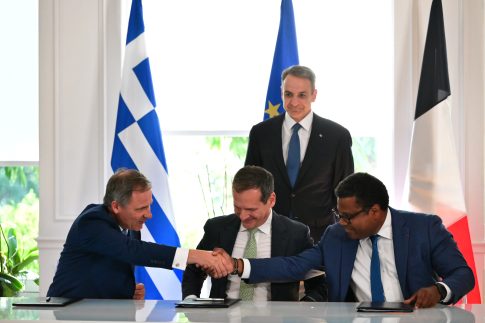 Μικροσκοπικές δίνες ανακαλύφθηκαν για πρώτη φορά στην επιφάνεια του Ήλιου