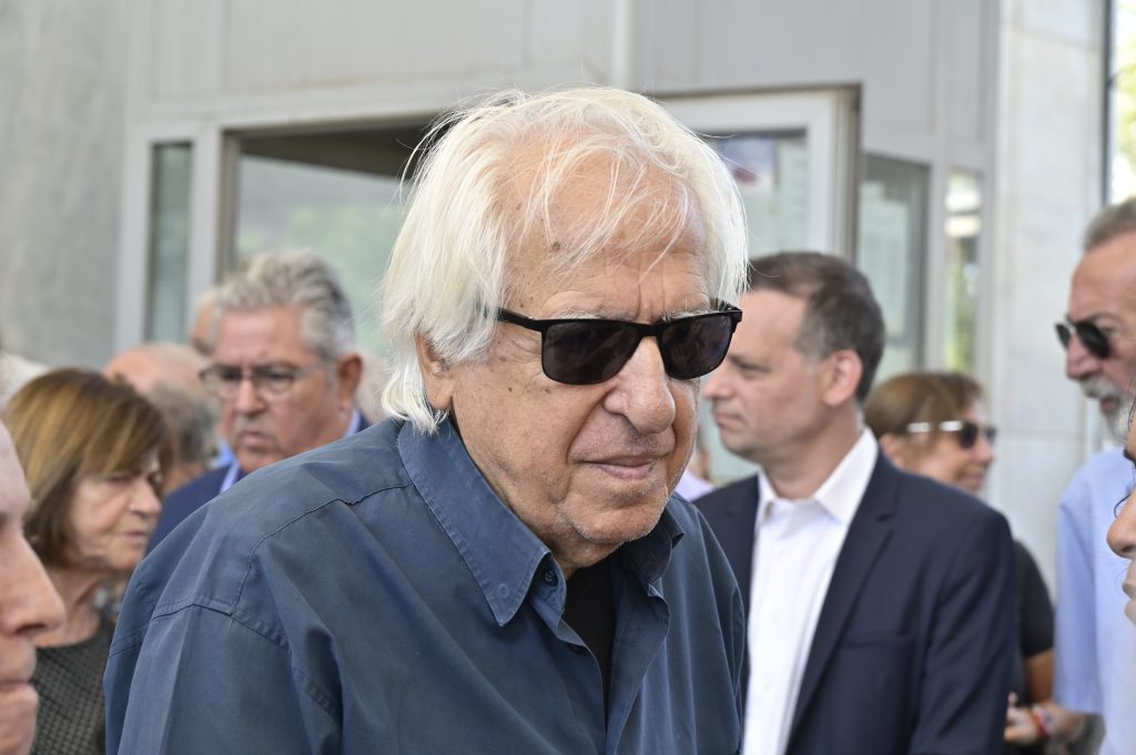 Το τελευταίο «αντίο» στον μεγάλο ερμηνευτή και μουσικό Λάκη Χαλκιά