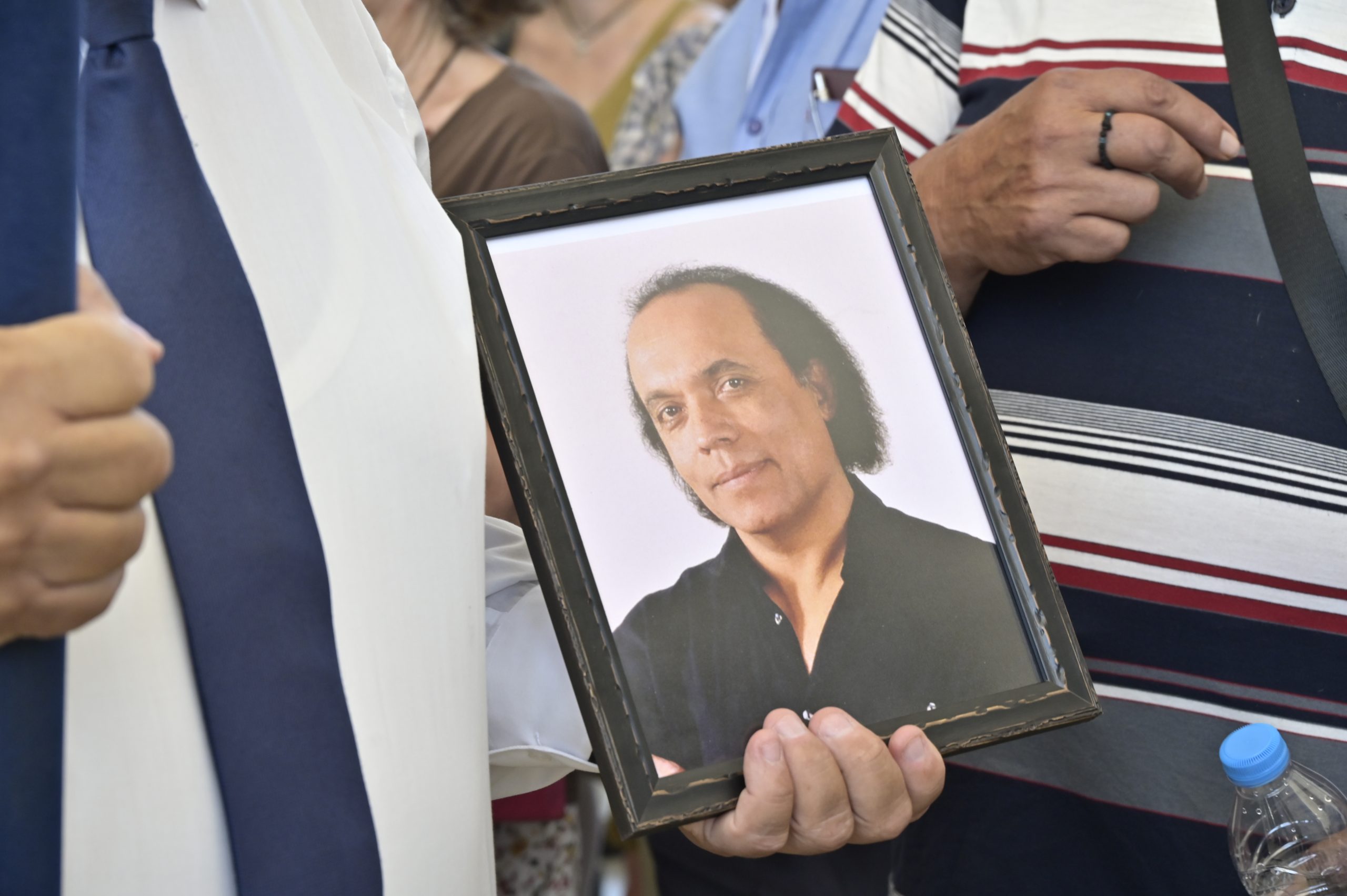 Το τελευταίο «αντίο» στον μεγάλο ερμηνευτή και μουσικό Λάκη Χαλκιά