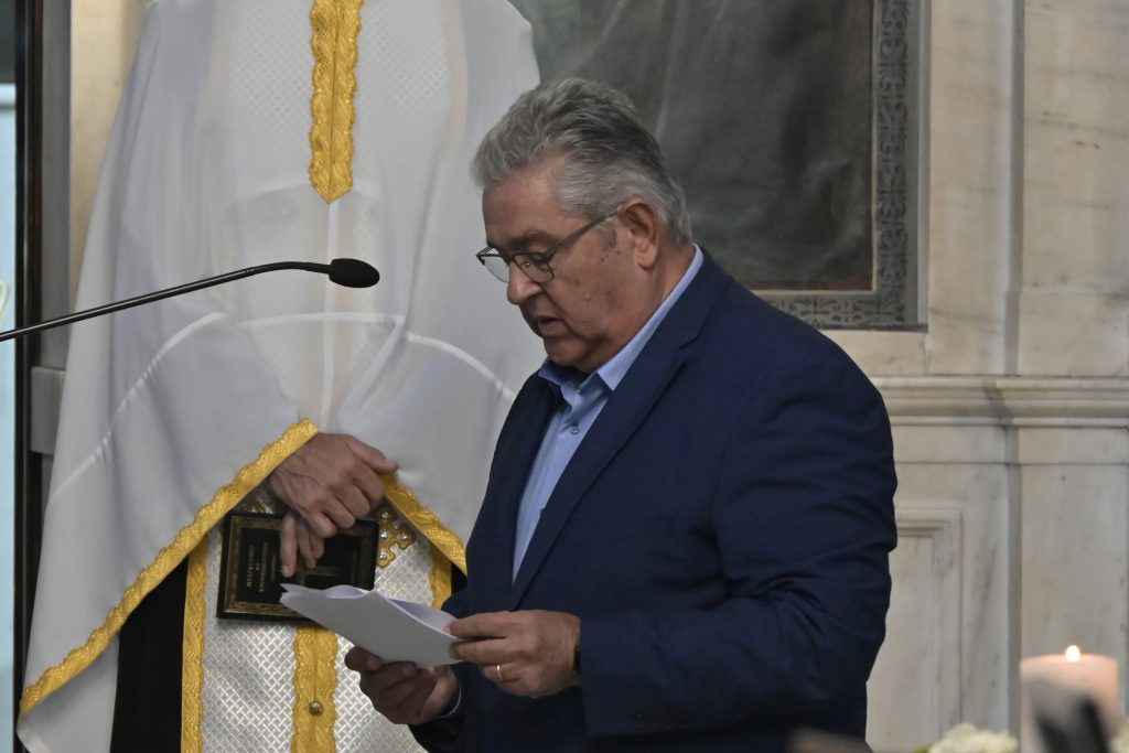 Το τελευταίο «αντίο» στον μεγάλο ερμηνευτή και μουσικό Λάκη Χαλκιά