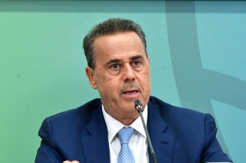 Μεσσηνία: Φωτιά στο Αριοχώρι – Επιχειρούν και εναέρια μέσα