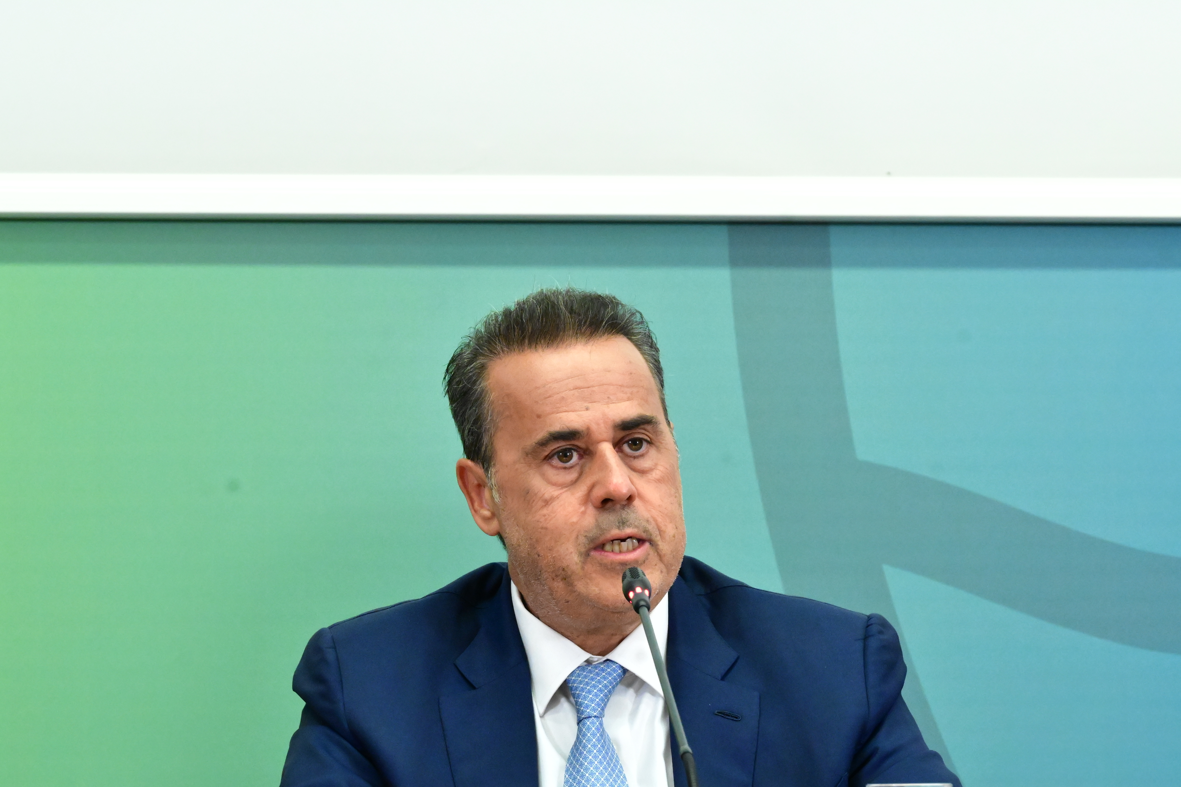 Παπασταύρου: Αναθεωρείται το θεσμικό πλαίσιο για τα ιδιωτικά δίκτυα μετά τις πυρκαγιές σε Βοιωτία και Ρέθυμνο