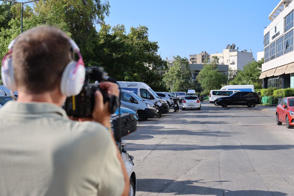 Άγιος Δημήτριος: Νεκρός αστυνομικός σε υπηρεσιακό όχημα – Σε πλήρη εξέλιξη η έρευνα
