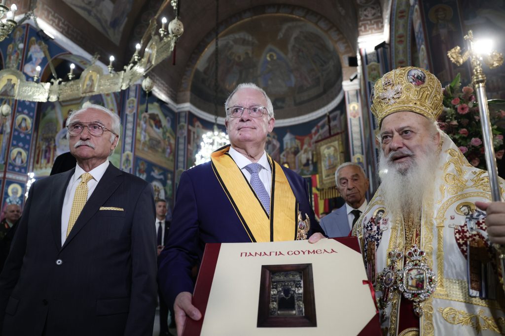 Παναγία Σουμελά: Με κατάνυξη και Ποντιακή παράδοση ο Δεκαπενταύγουστος στο Βέρμιο