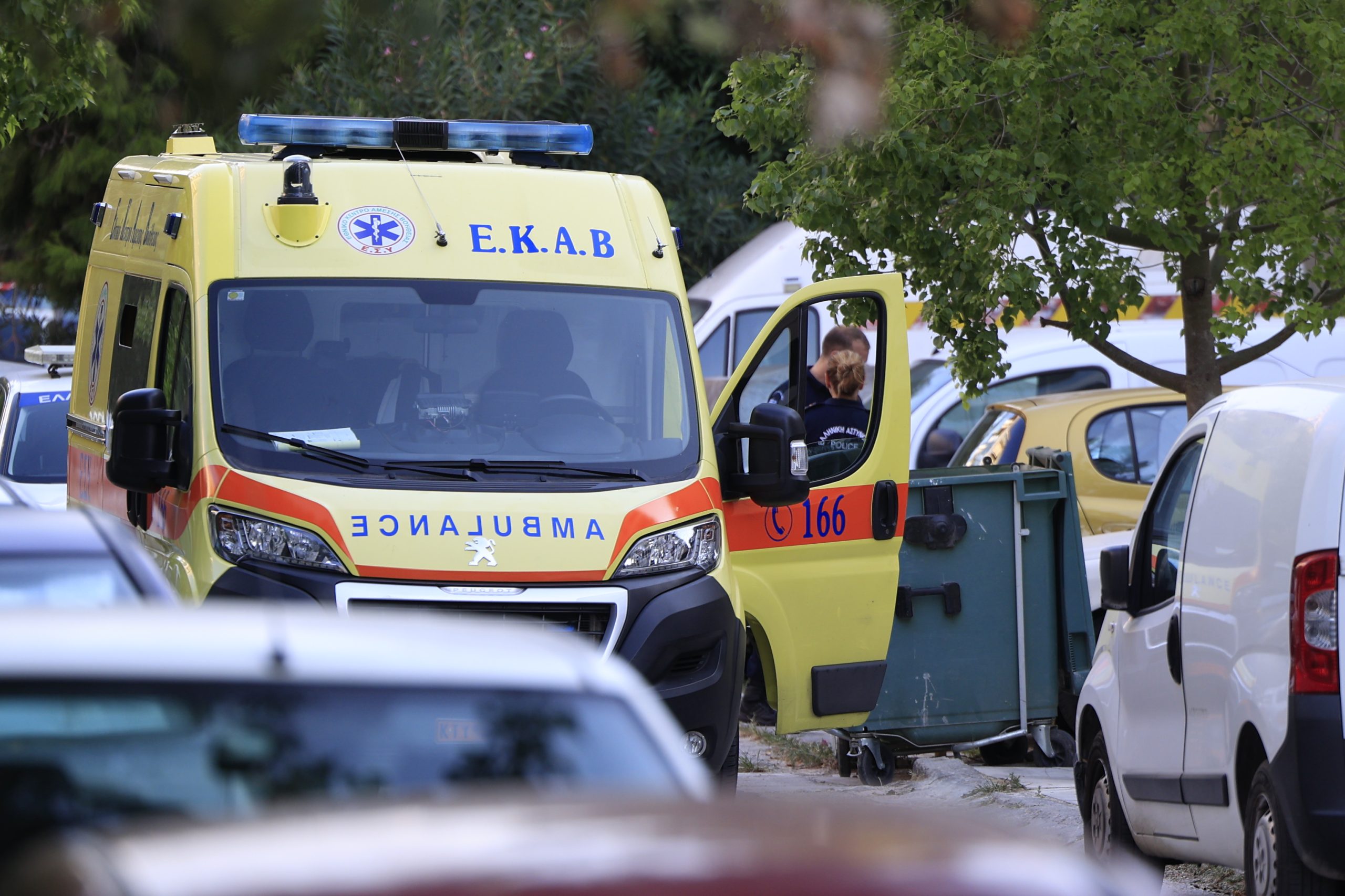 Νέα Σμύρνη: Γυναικοκτονία πίσω από τον θάνατο δύο ατόμων – Βρέθηκε το όπλο με το οποίο την σκότωσε και αυτοκτόνησε