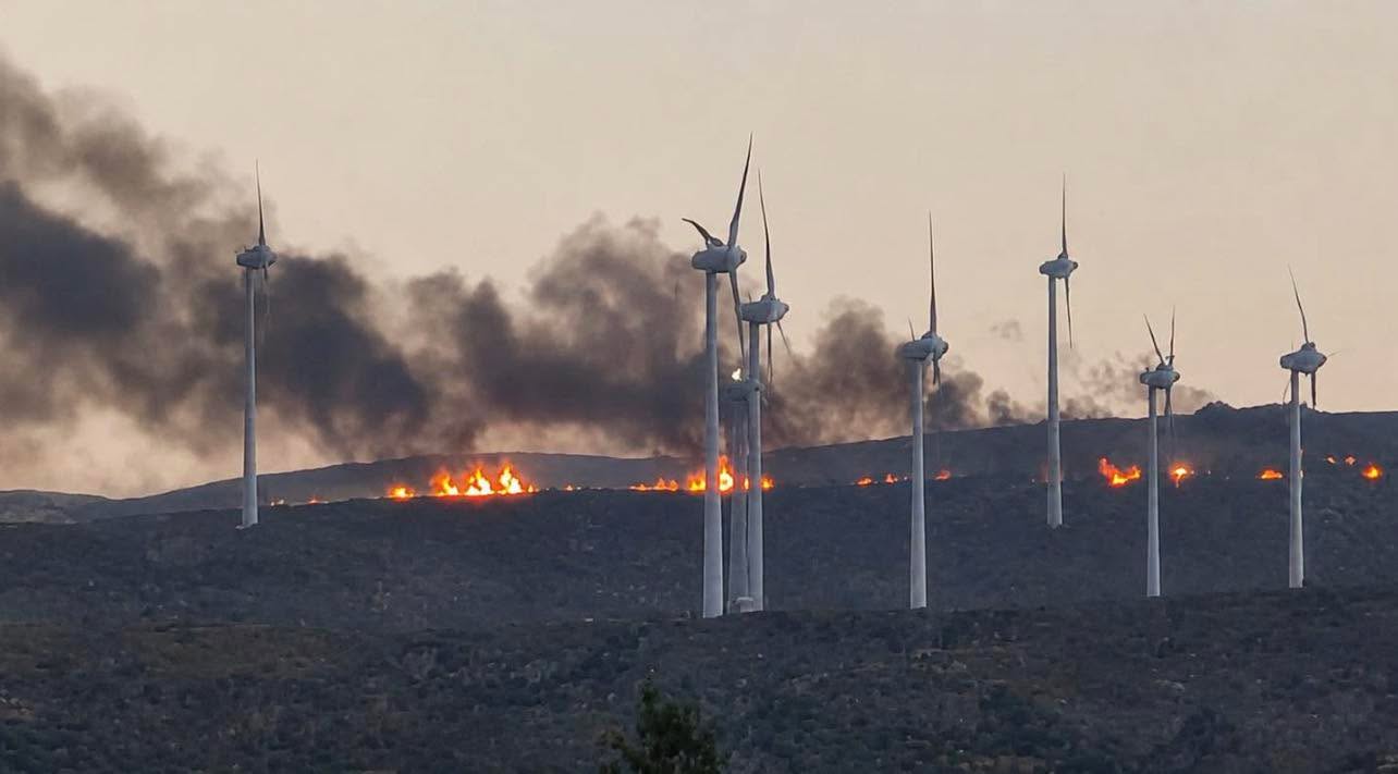 Πυρκαγιά σε αγροτοδασική έκταση στην περιοχή Αχλαδιά στην Σητεία Κρήτης