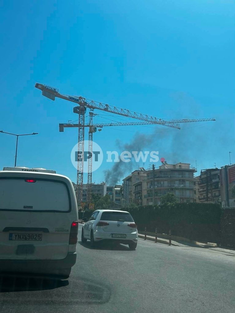 Φωτιά στην πιλοτή πολυκατοικίας στο Νέο Ψυχικό