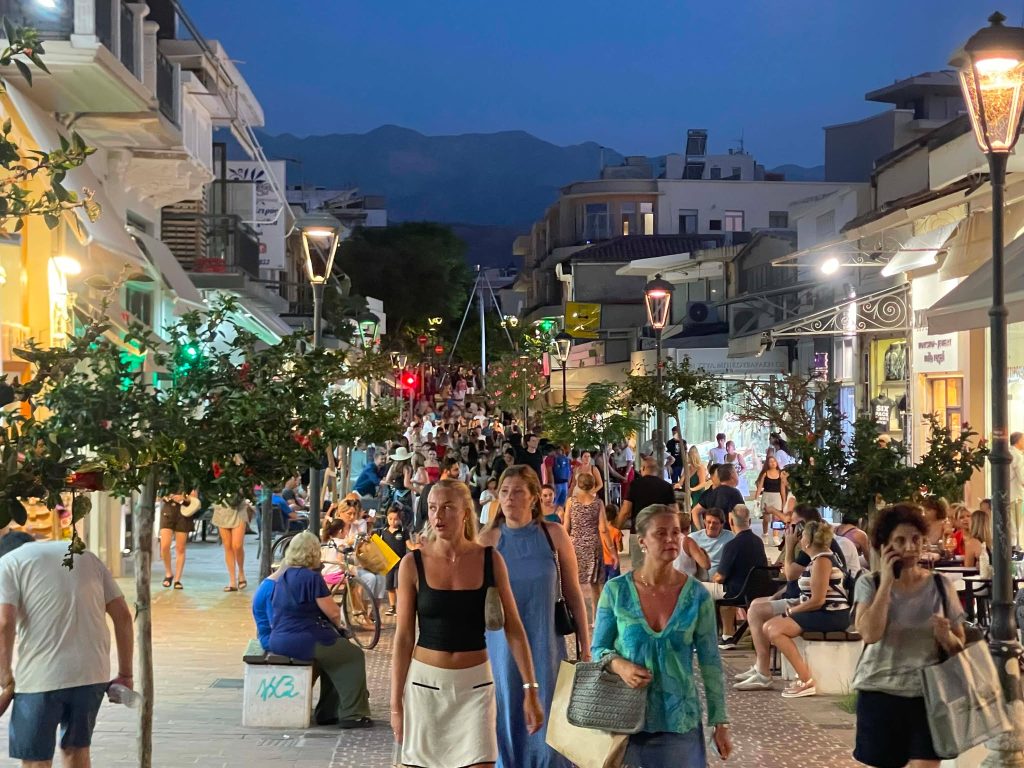 Χανιά: Με μεγάλη συμμετοχή και πλούσιες εκδηλώσεις η «Λευκή Νύχτα 2026»
