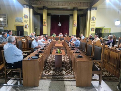 Προσάραξη ιδιωτικού σκάφους με δύο επιβαίνοντες στη Λέσβο