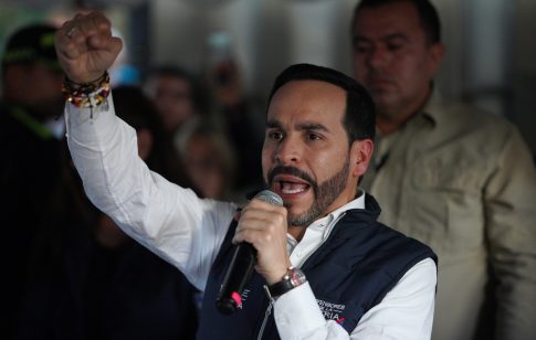 Συναγερμός στα Στενά του Ορμούζ – Δύο εκρήξεις κοντά στο Ομάν ανέφερε ο πλοίαρχος ενός δεξαμενόπλοιου