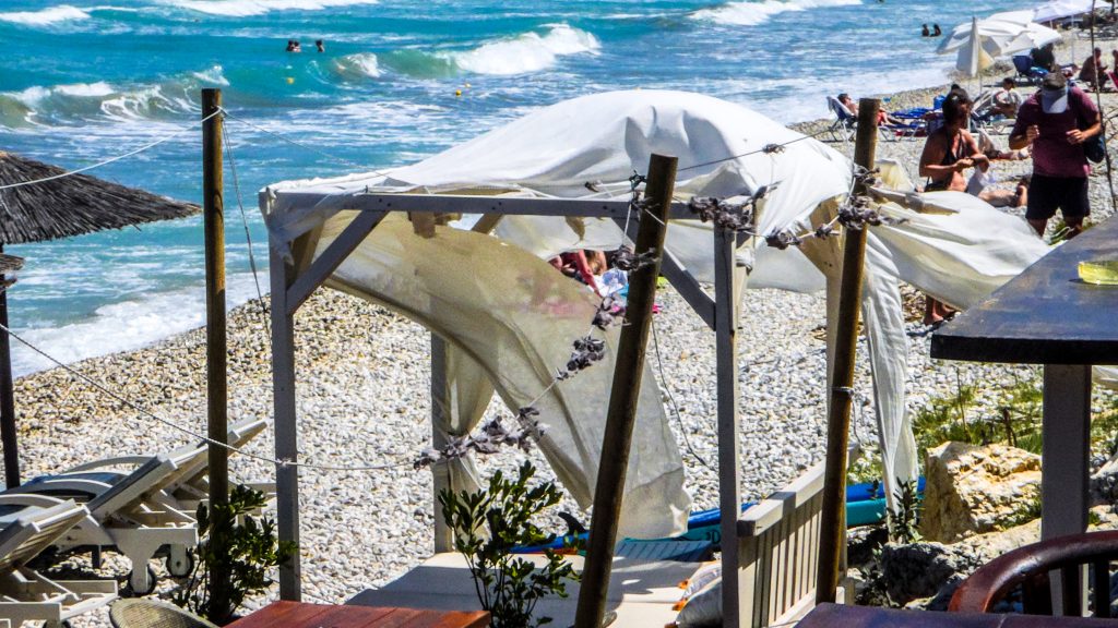 Καιρός: Επικίνδυνο «κοκτέιλ» η ζέστη, η ξηρασία και τα μελτέμια που ενισχύονται – Πρόγνωση από τη Όλγα Παπαβγούλη