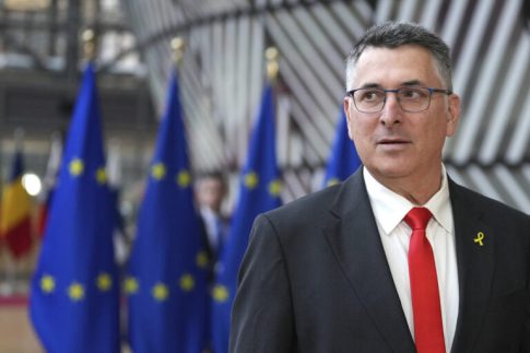 Καλαμάτα: Με δυο συγκεντρώσεις τιμήθηκε η 50<sup>η</sup> επέτειος της εξέγερσης του Πολυτεχνείου