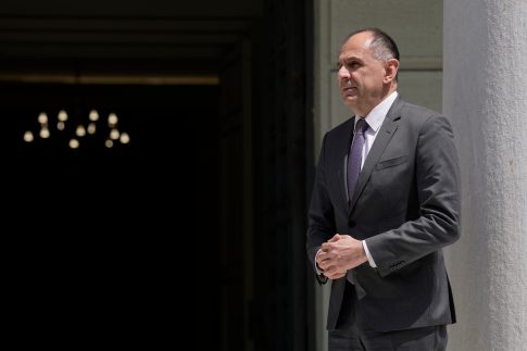 Πολιτικές ανατροπές στη Βρετανία – Σε τι οφείλονται, πού οδηγούν