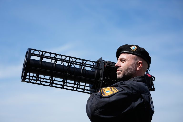 Γερμανία: Το Βερολίνο ενισχύει την έρευνα για την αντιμετώπιση των drones μετά το περιστατικό σε αεροδρόμιο