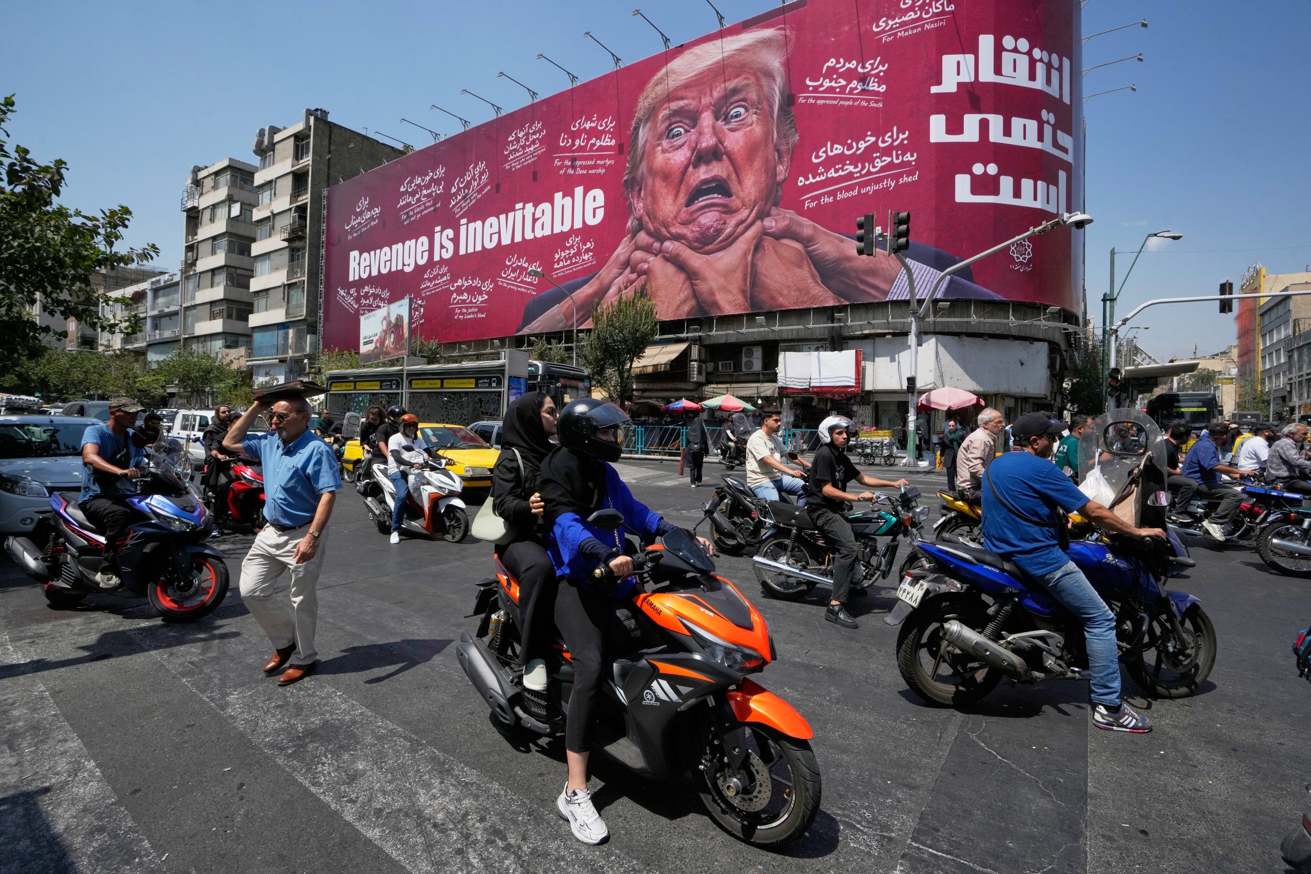Mία «νέα ήττα» για τις ΗΠΑ υπόσχεται το Ιράν μετά την ανακοίνωση της οικονομικής «D-Day» – Δεν αποκλείει το νέες επιθέσεις ο Χέγκσεθ  ​