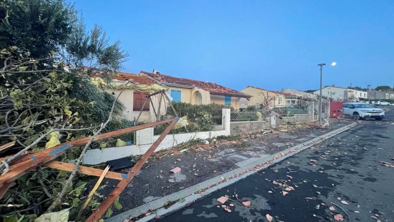 Γαλλία: Ανεμοστρόβιλος σάρωσε χωριό στην Όντε – 26 τραυματίες και μεγάλες καταστροφές