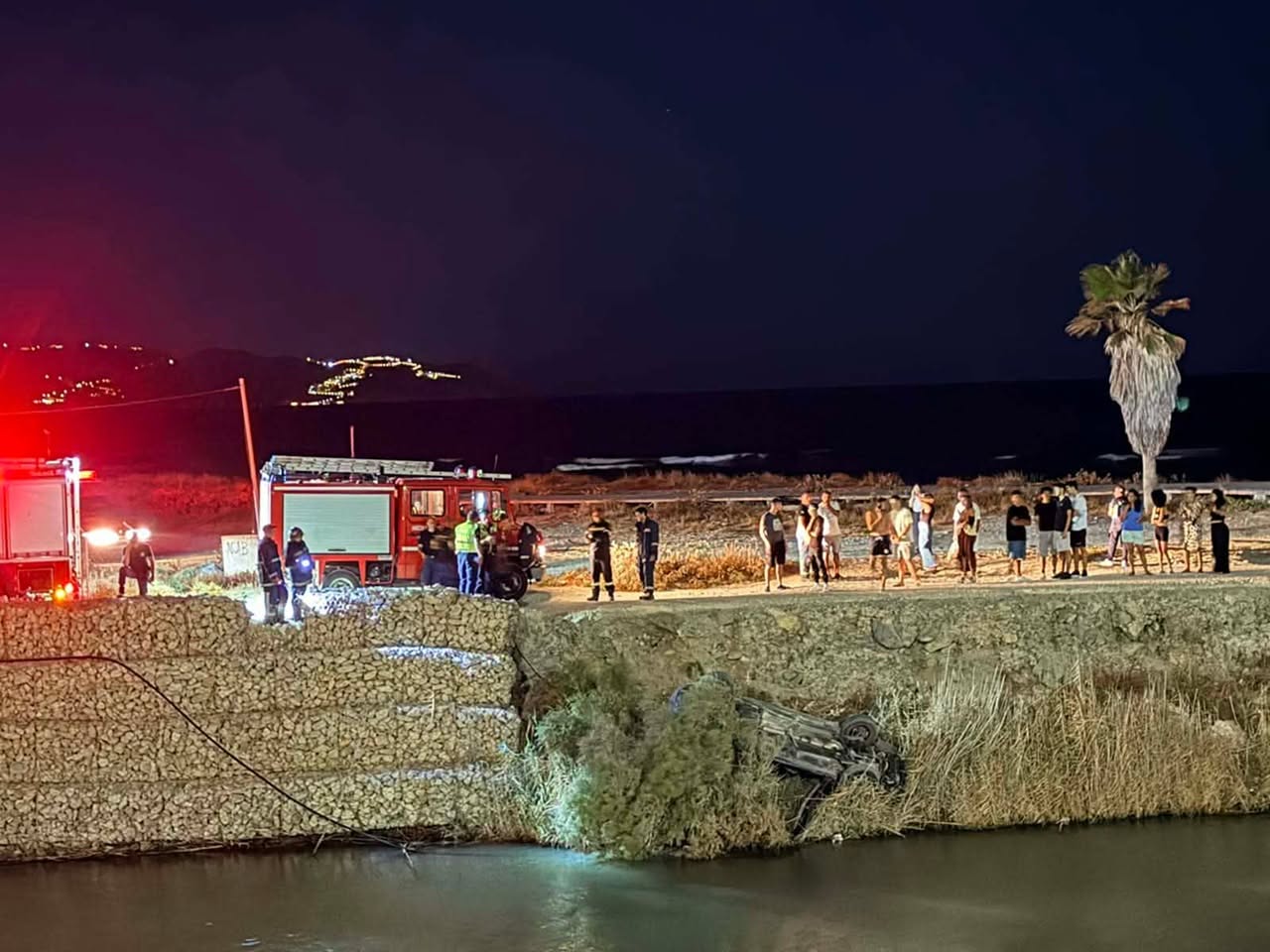 Ηράκλειο: Αυτοκίνητο «κύλησε» στις όχθες του Γιόφυρου  ​