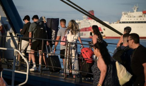 WSJ: Ο Πούτιν ενδέχεται να δοκιμάσει τη συνοχή του ΝΑΤΟ με περιορισμένη επίθεση, εκτιμούν οι αμερικανικές υπηρεσίες πληροφοριών