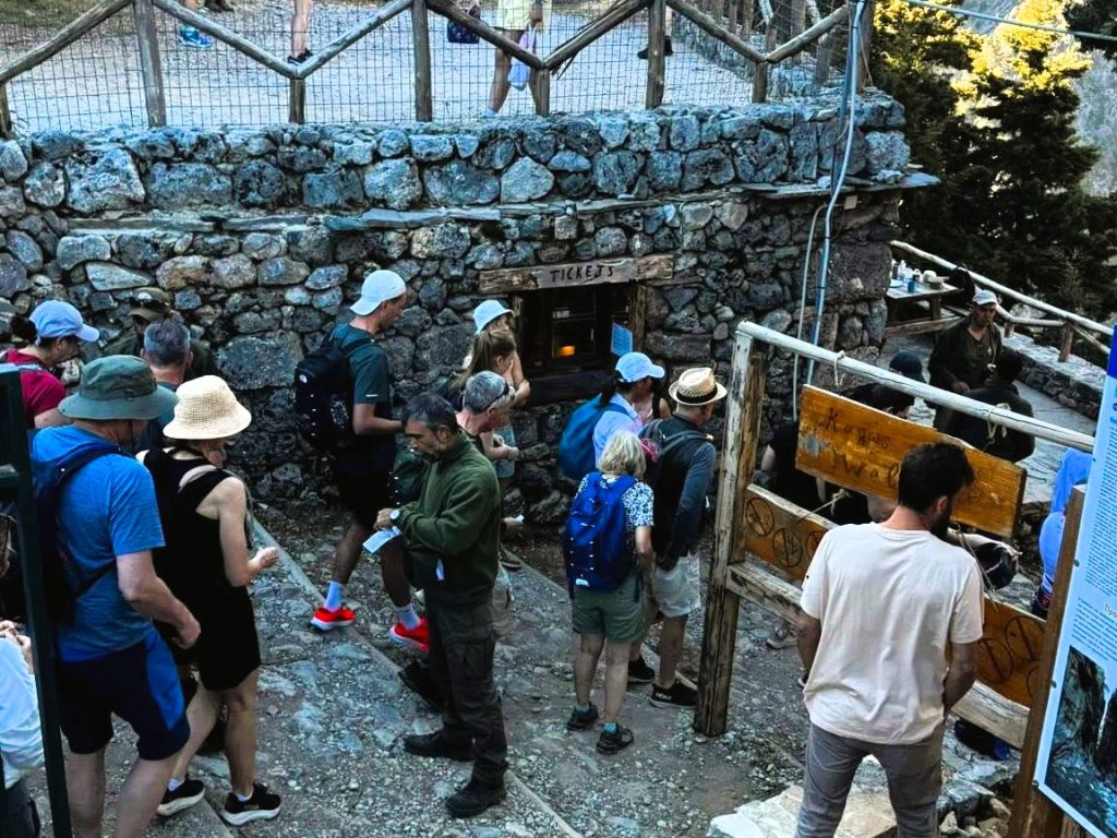 Ξεπερνούν τους 64.000 οι επισκέπτες στον Εθνικό Δρυμό Σαμαριάς