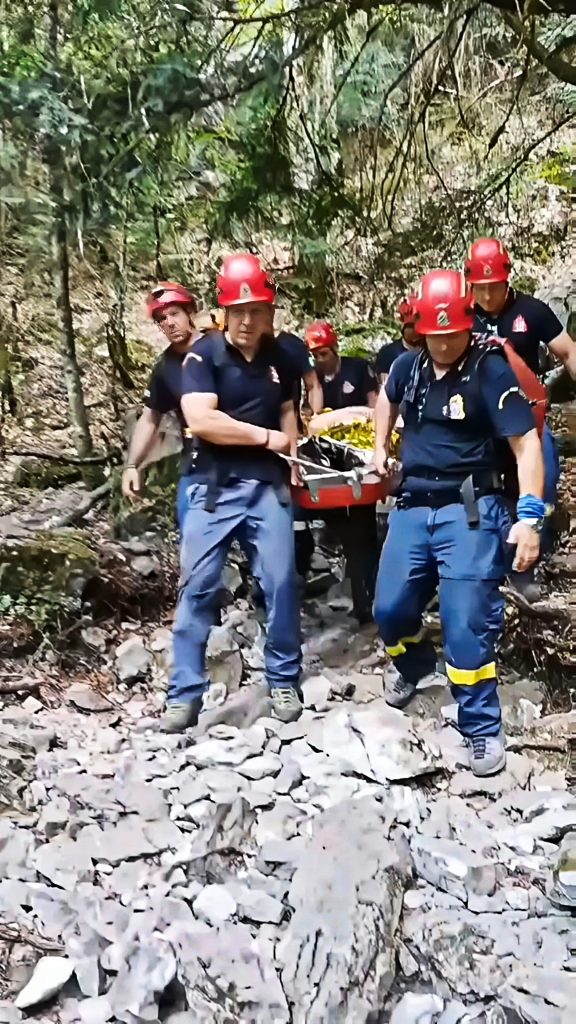 Πιερία: Με επιτυχία η ανάσυρση γυναίκας που τραυματίστηκε στον Όλυμπο