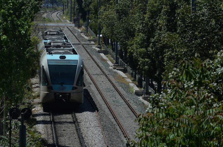 Hellenic Train: Σταδιακή ομαλοποίηση των δρομολογίων μετά τη διακοπή λόγω της πυρκαγιάς στον Ασπρόπυργο