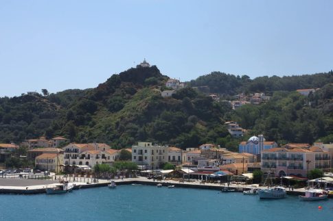 Χίος: Διαμαρτυρία γονέων και δασκάλων για συγχωνεύσεις τμημάτων