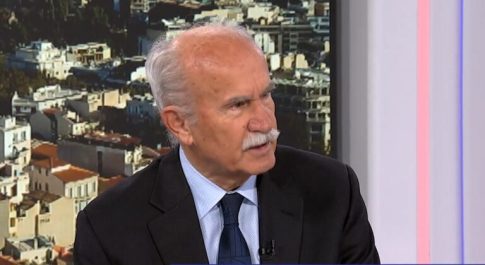 Τραγωδία στις Σέρρες: Βίντεο ντοκουμέντο του ΕΡΤnews από τη στιγμή της μετωπικής σύγκρουσης του Ι.Χ. με το φορτηγό – Μητέρα και γιος νεκροί (σκληρές εικόνες)