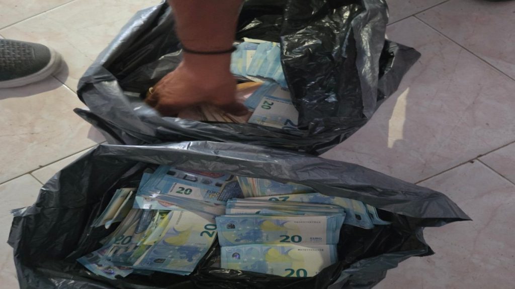 Ρόδος: Εξιχνιάστηκε κλοπή μεγάλου χρηματικού ποσού από κατοικία