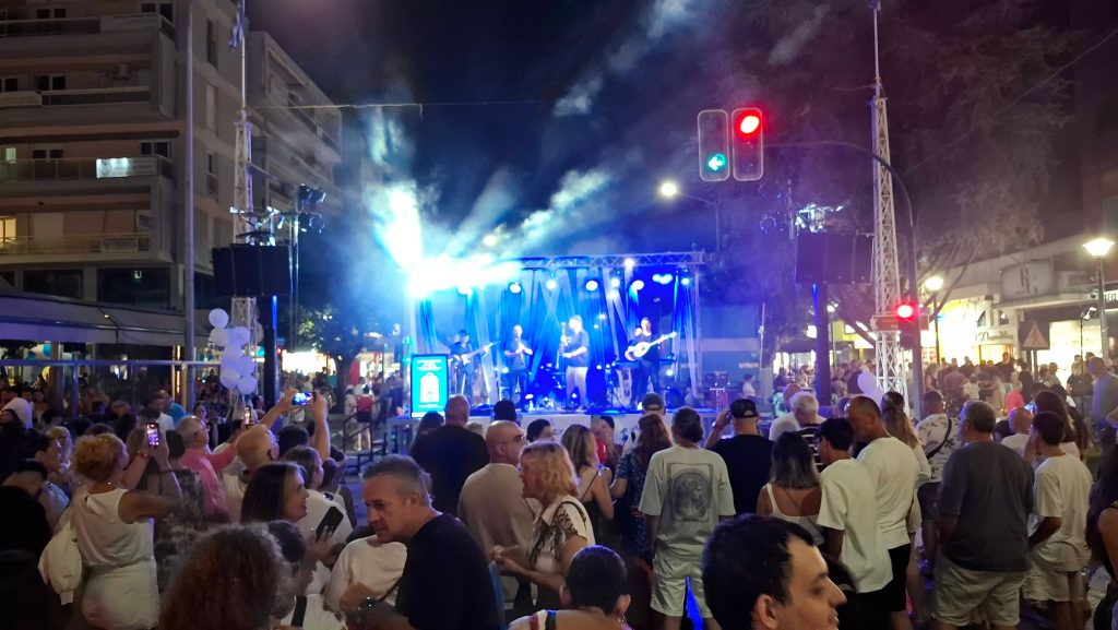 Αλεξανδρούπολη: 13η Λευκή Νύχτα – Κασαπίδης: «Οι επαγγελματίες ανοίγουν τα καταστήματά τους με ελπίδα, πείσμα και αξιοπρέπεια»