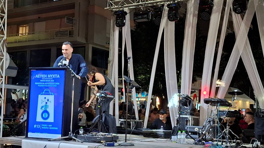 Αλεξανδρούπολη: 13η Λευκή Νύχτα – Κασαπίδης: «Οι επαγγελματίες ανοίγουν τα καταστήματά τους με ελπίδα, πείσμα και αξιοπρέπεια»