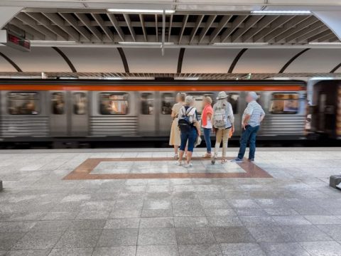 Άγιος Δημήτριος: Νεκρός αστυνομικός σε υπηρεσιακό όχημα – Σε πλήρη εξέλιξη η έρευνα