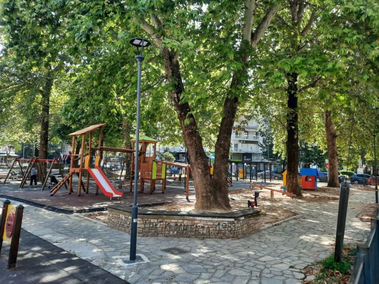 Σέρρες: Ανοιχτή πλέον η παιδική χαρά στην πλατεία του ΙΚΑ