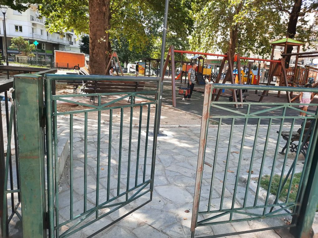 Σέρρες: Ανοιχτή πλέον η παιδική χαρά στην πλατεία του ΙΚΑ