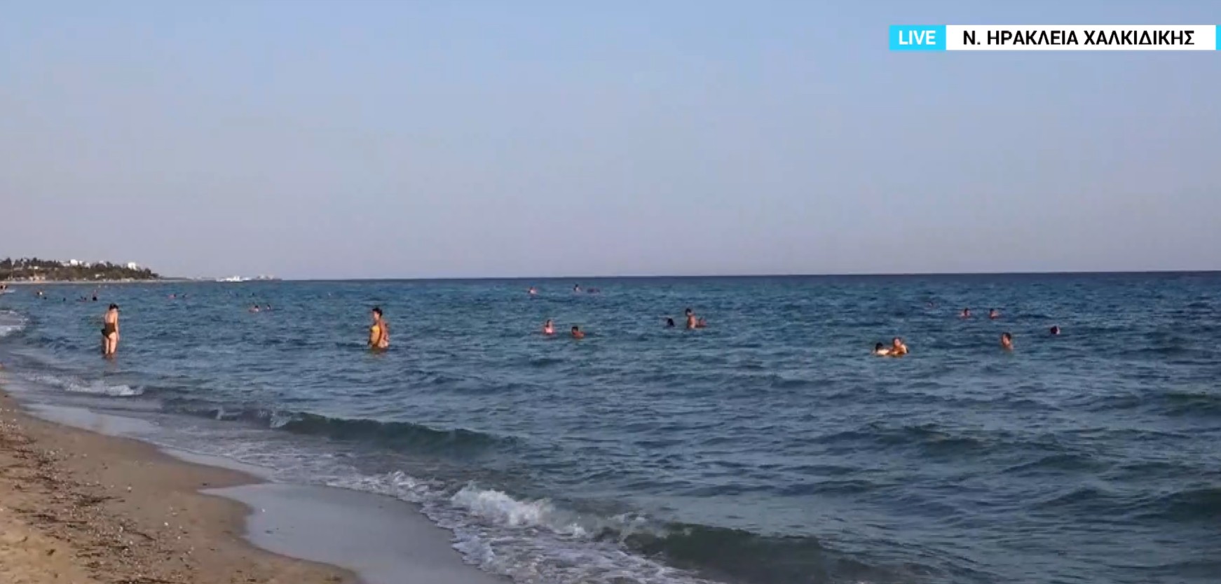 Θεσσαλονίκη: Ζέστη και υγρασία «άδειασαν» τους δρόμους – Ανάσες δροσιάς στις κοντινές παραλίες